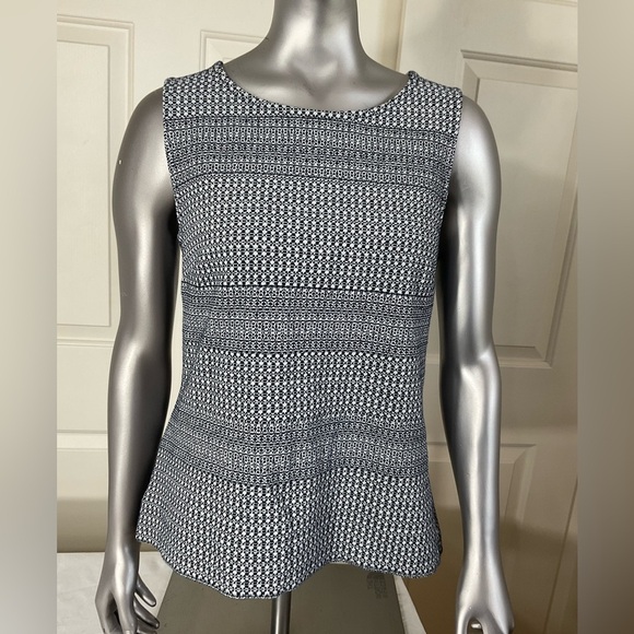 Banana Republic Tops - Banana Republic Black White Top Button Back Sleeveless Top Women Size Small NWT